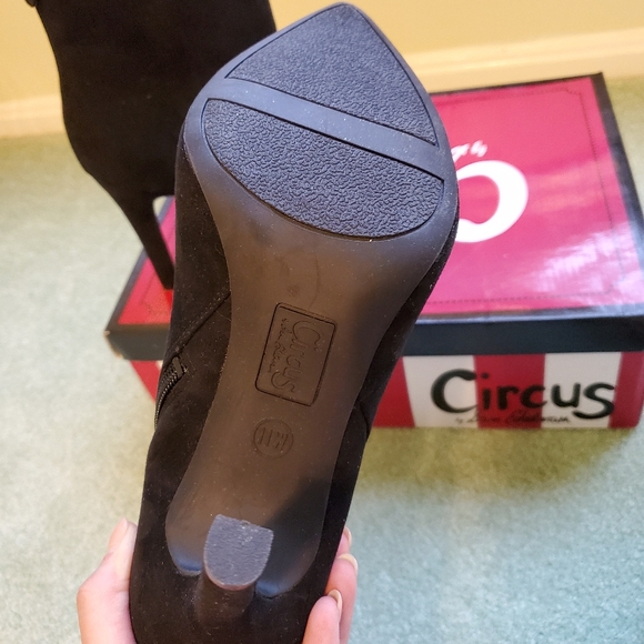CIRCUS BY SAM EDELMAN BLACK POINTED BOOTIE (WIDE W - Picture 5 of 6
